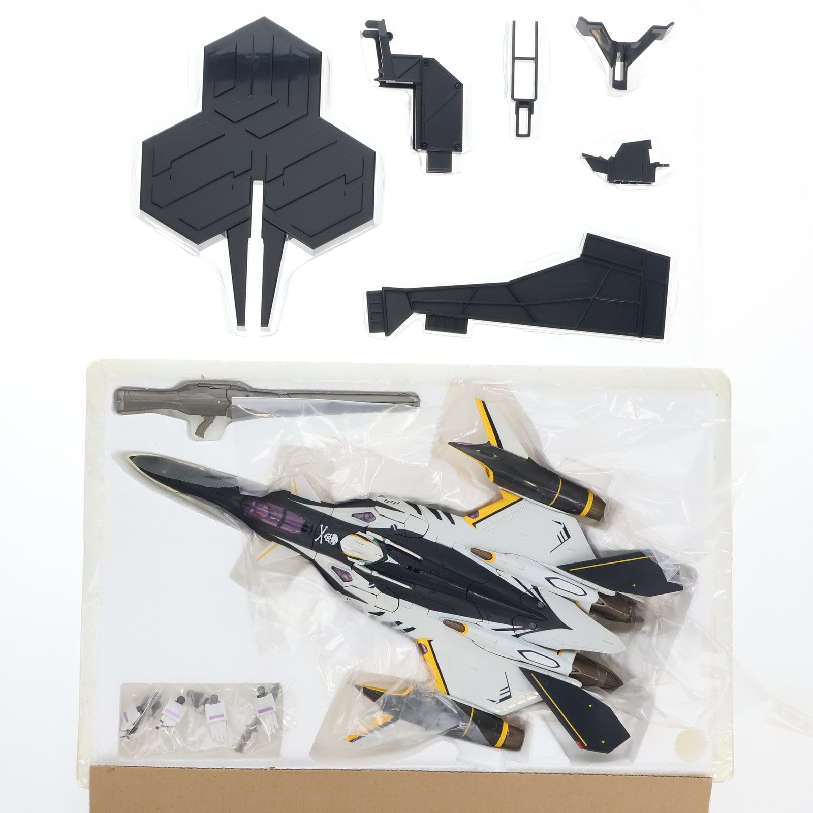 【中古即納】[TOY] DX超合金 YF-29 デュランダルバルキリー(30周年記念カラー) 劇場版マクロスF(フロンティア) 恋離飛翼～サヨナラノツバサ～ 完成トイ バンダイ(20130321)