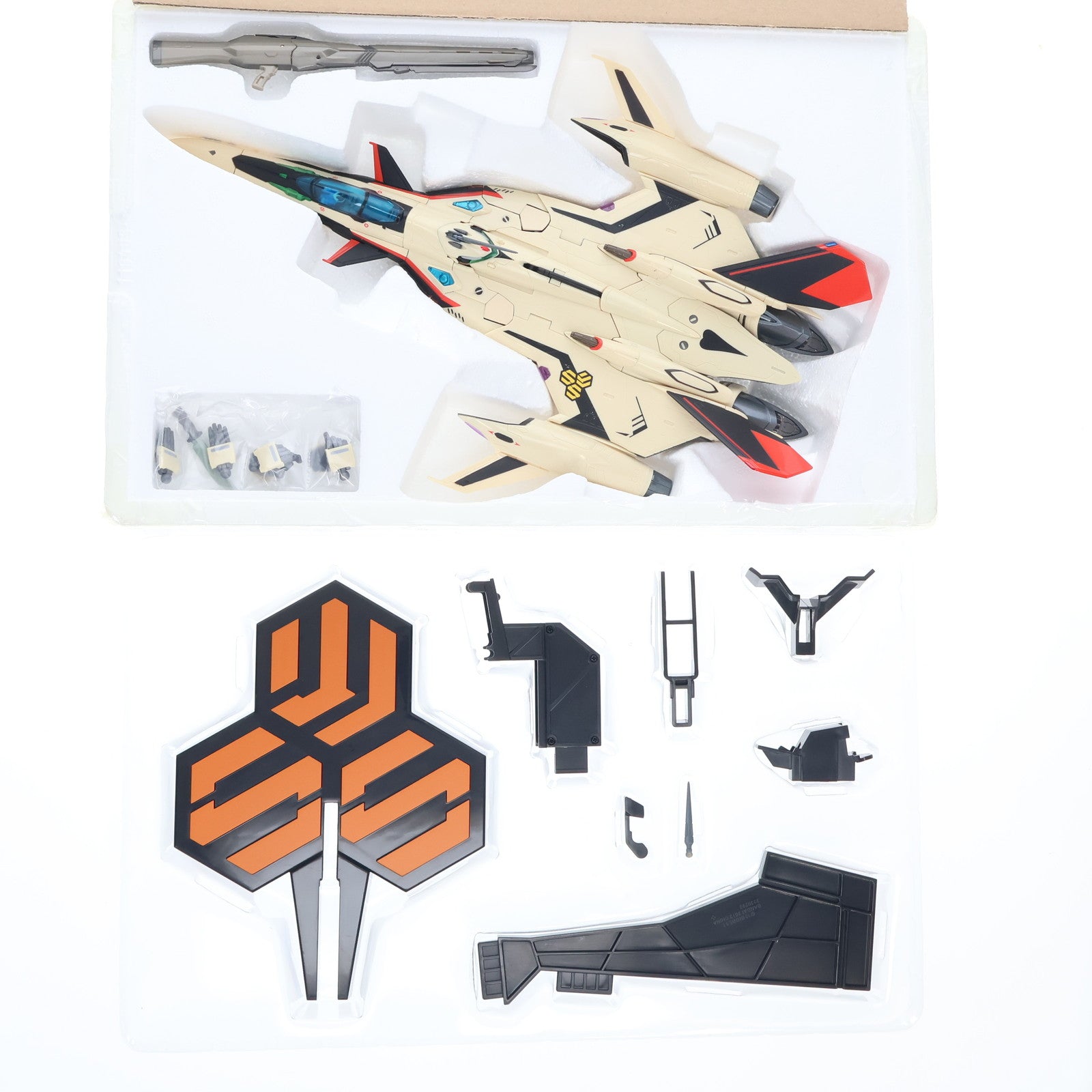 【中古即納】[TOY] DX超合金 YF-29 デュランダルバルキリー(イサム機) マクロス30 銀河を繋ぐ歌声 完成トイ バンダイ(20131221)