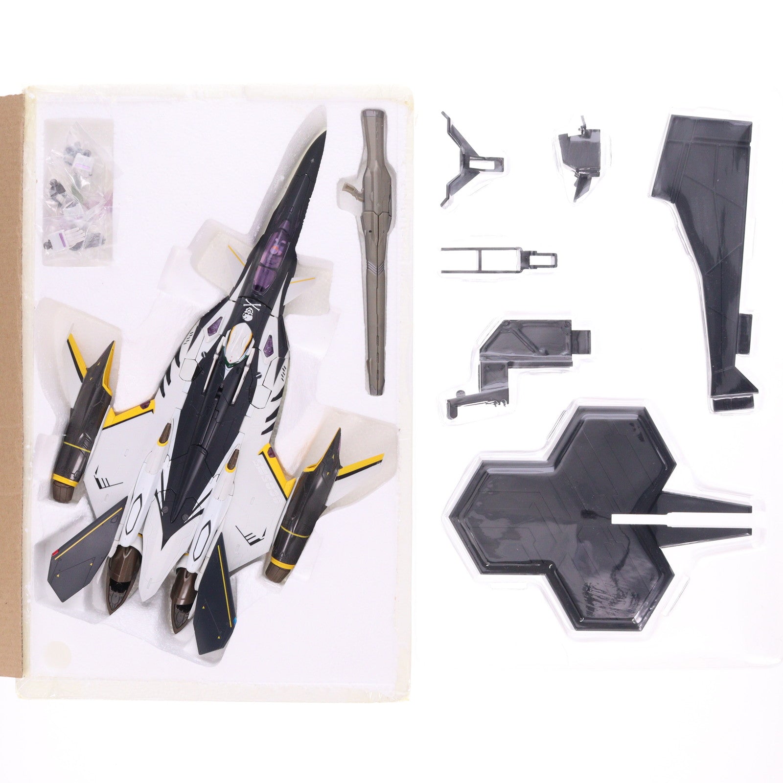 【中古即納】[TOY] DX超合金 YF-29 デュランダルバルキリー(30周年記念カラー) 劇場版マクロスF(フロンティア) 恋離飛翼～サヨナラノツバサ～ 完成トイ バンダイ(20130321)