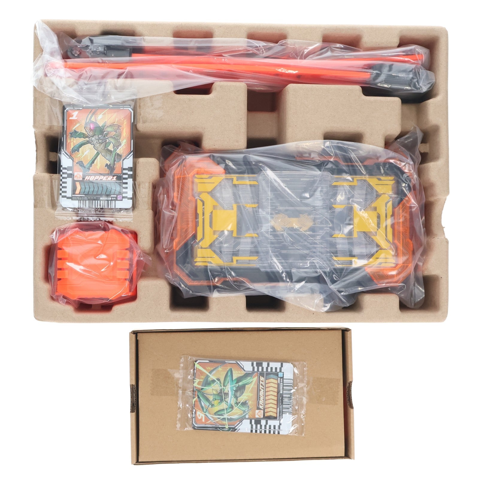 【中古即納】[TOY] 変身ベルト DXガッチャードライバー&ガッチャードローホルダーセット 仮面ライダーガッチャード 完成トイ バンダイ(20230902)