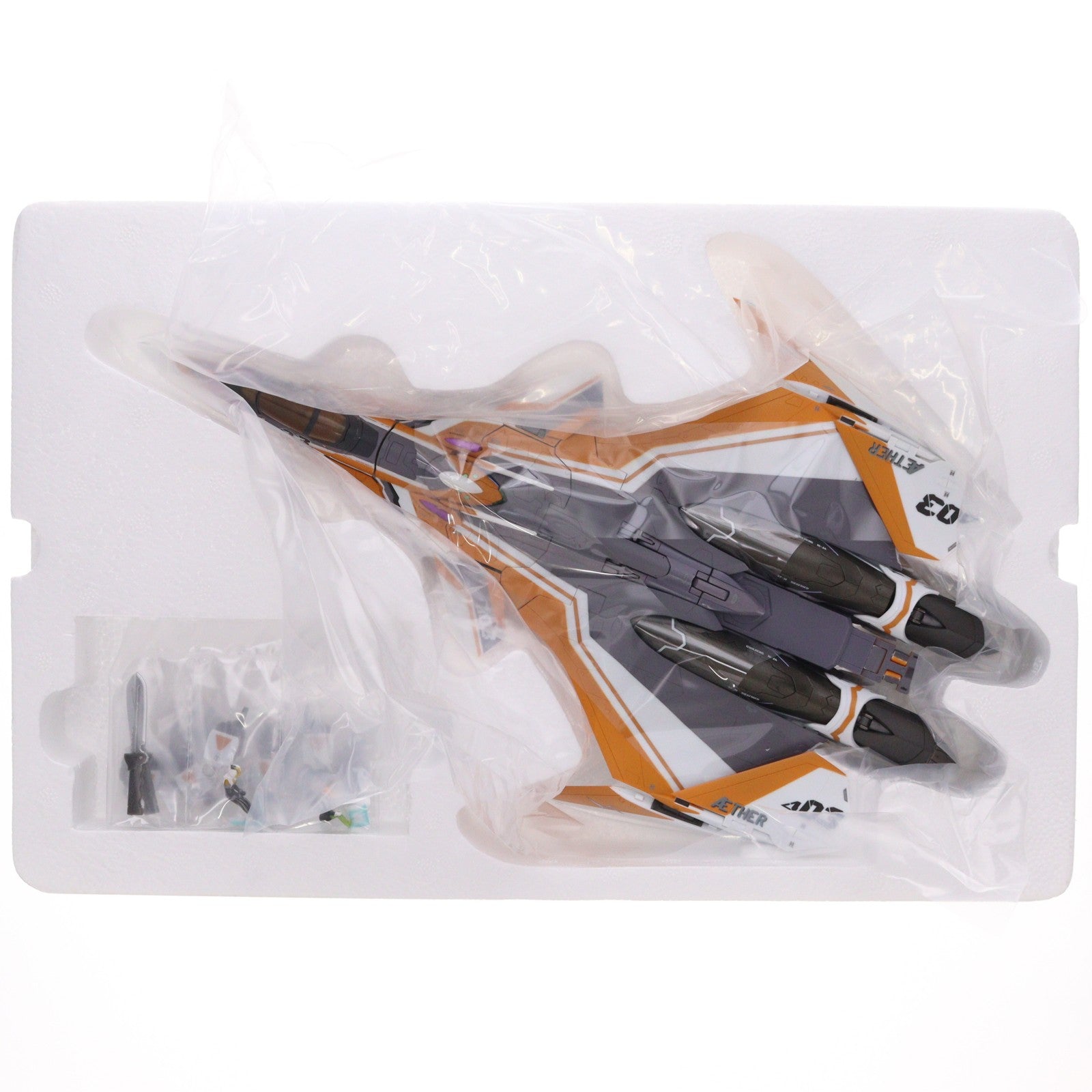 【中古即納】[TOY] DX超合金 VF-31E ジークフリード(チャック・マスタング機) マクロスΔ(デルタ) 完成トイ バンダイスピリッツ(20190720)