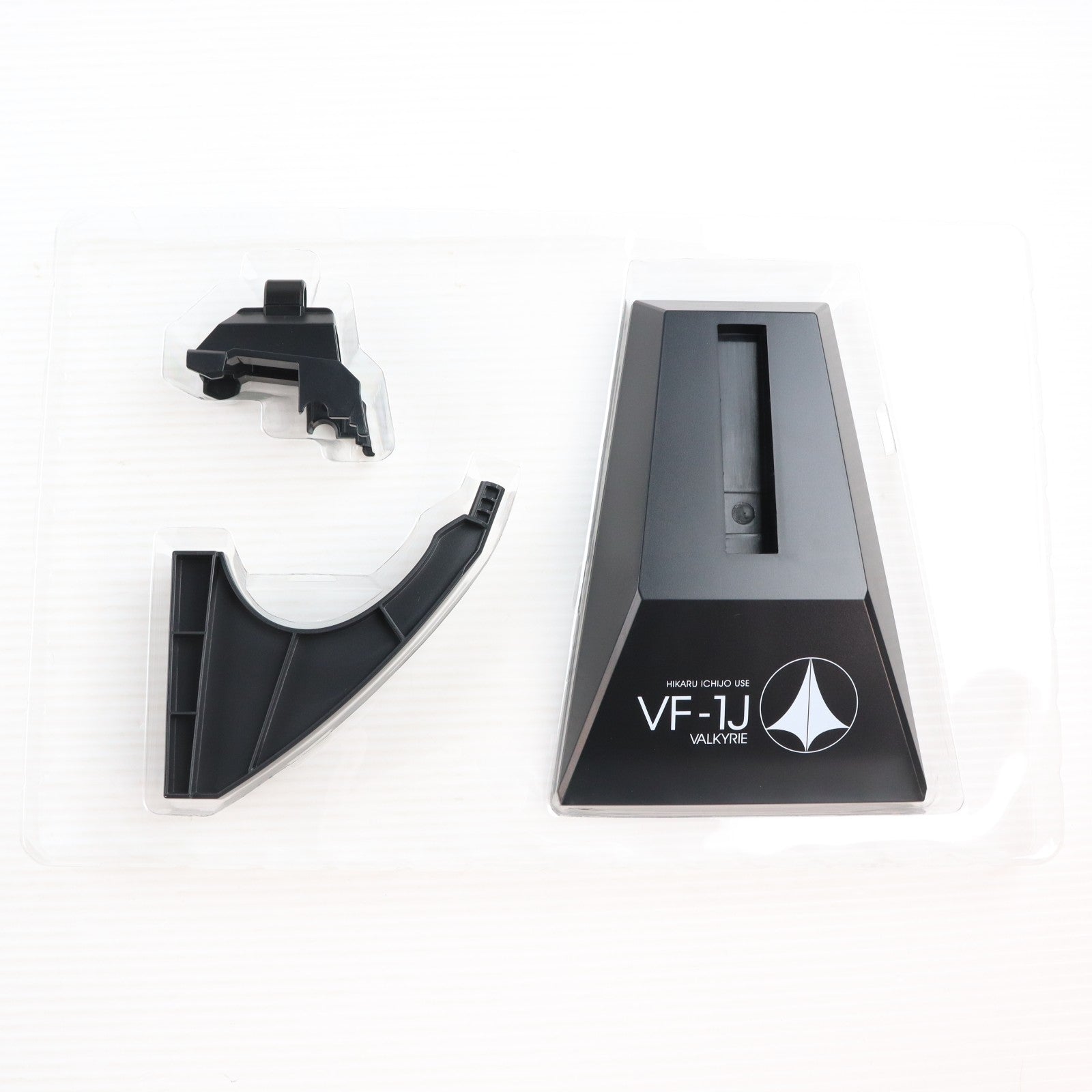 【中古即納】[TOY] DX超合金 VF-1J バルキリー(一条輝機) 初回限定版 超時空要塞マクロス 完成トイ バンダイ(20181229)