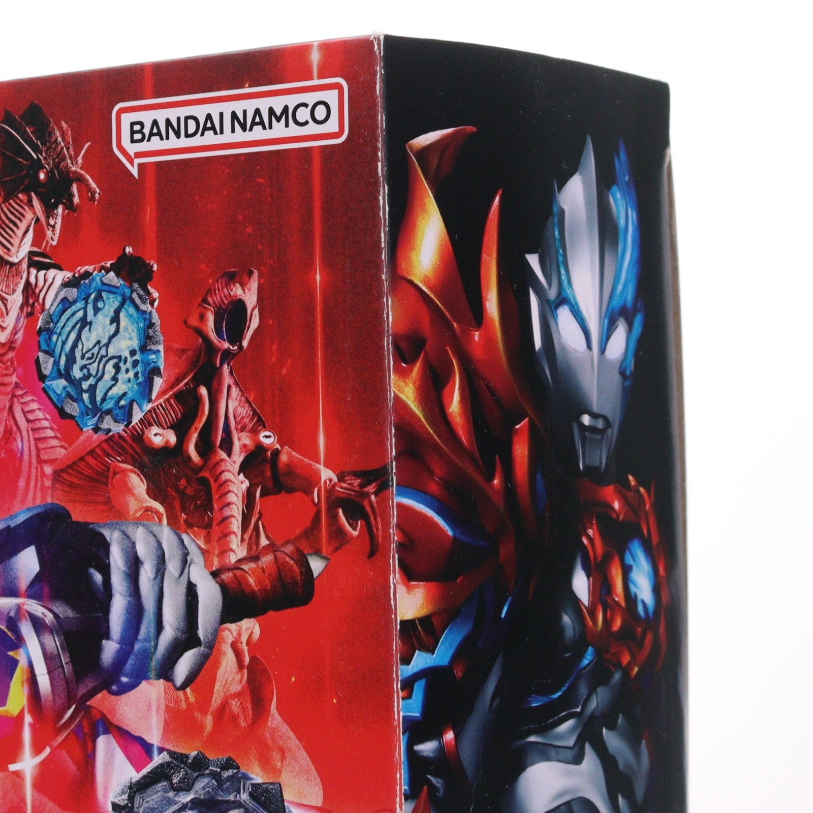 【中古即納】[TOY] プレミアムバンダイ限定 ブレーザーブレス MEMORIAL EDITION ウルトラマンブレーザー 完成トイ バンダイ(20240731)