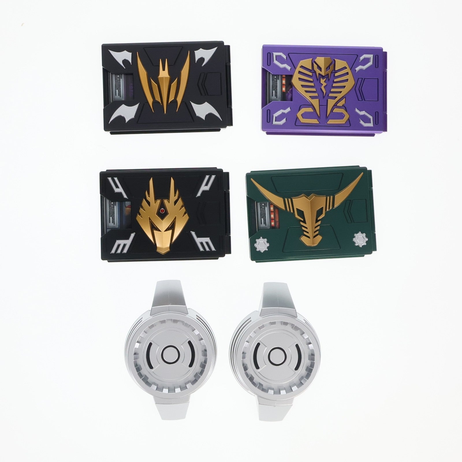 【中古即納】[TOY] プレミアムバンダイ限定 コンプリートセレクションモディフィケーション CSM Vバックル 4大仮面ライダーセット 仮面ライダー龍騎 完成トイ バンダイ(20241128)