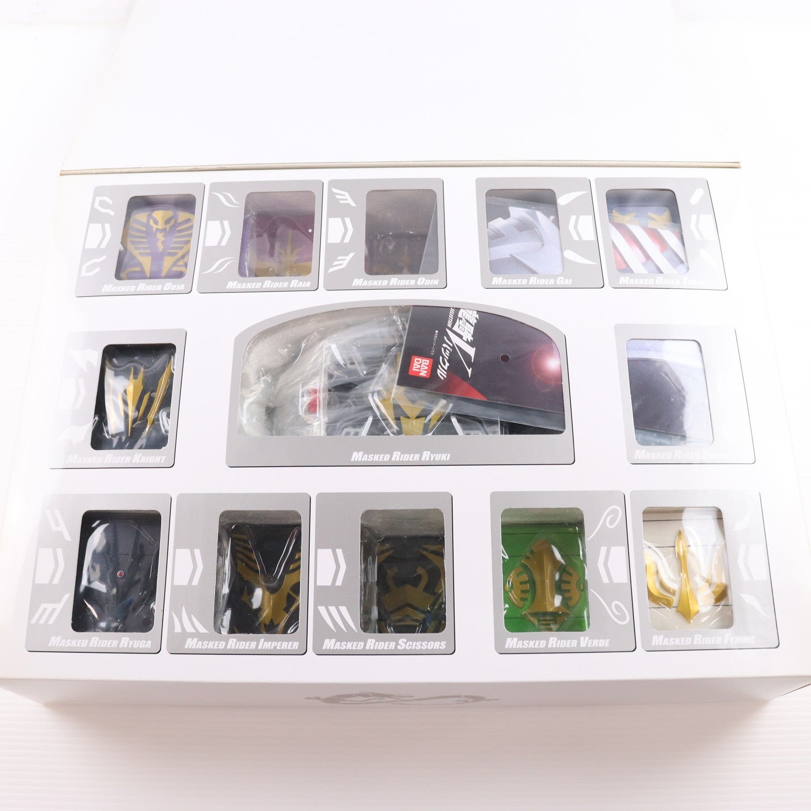 【中古即納】[TOY] 変身ベルト コンプリートセレクション 仮面ライダー龍騎 Vバックル(変身ベルト) 完成トイ バンダイ(20050331)
