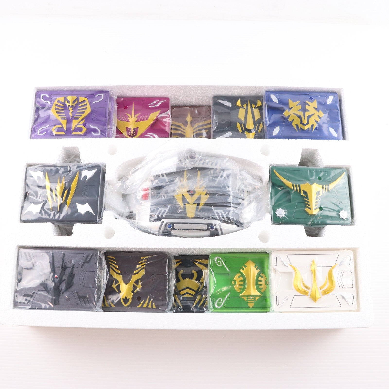 【中古即納】[TOY] 変身ベルト コンプリートセレクション 仮面ライダー龍騎 Vバックル(変身ベルト) 完成トイ バンダイ(20050331)