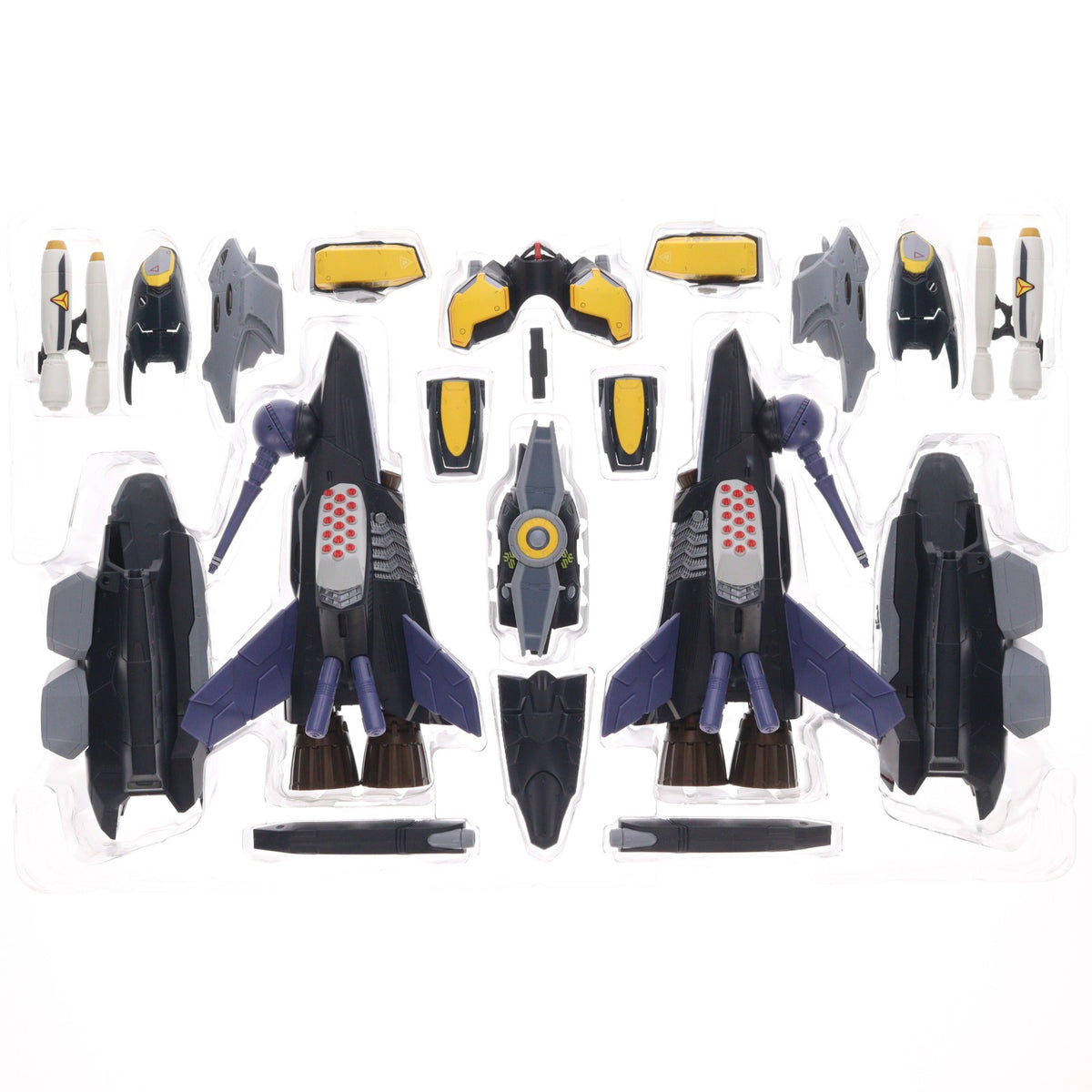 【中古即納】[TOY] DX超合金 VF-25S アーマードメサイアバルキリー(オズマ・リー機)リバイバルVer. マクロスF(フロンティア) 完成トイ フィギュア バンダイ(20241130)