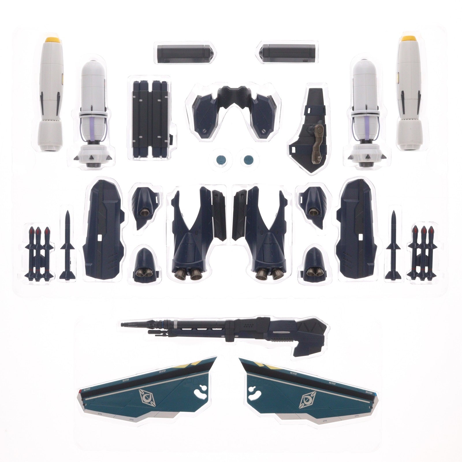 【中古即納】[TOY] DX超合金 VF-171 ナイトメアプラス(一般機)用アーマードパーツ マクロスF 完成トイ バンダイ(20130921)