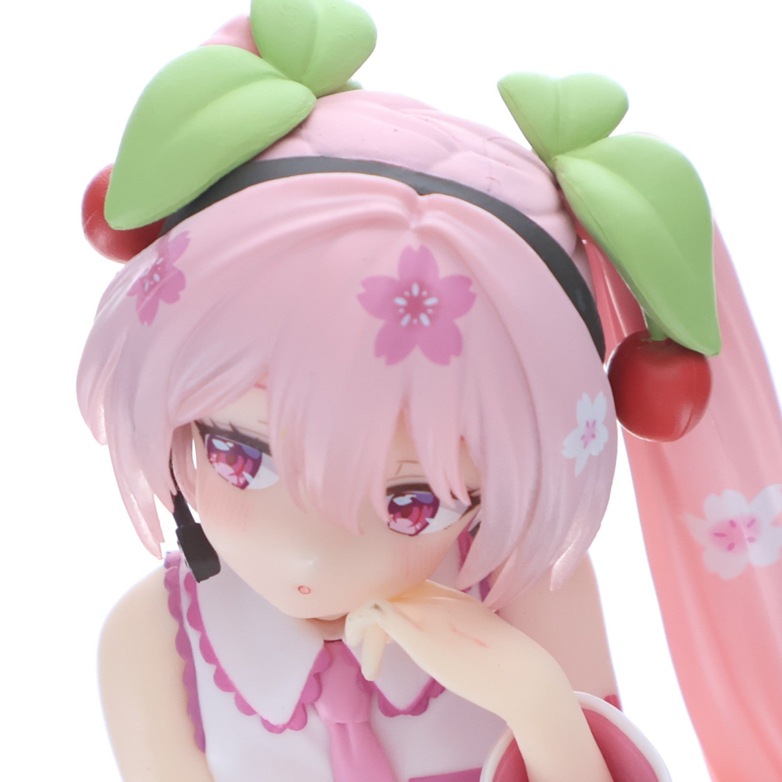 【中古即納】[FIG] 桜ミク キャラクター・ボーカル・シリーズ01 初音ミク Desktop Cute フィギュア ～さくらんぼクッションver.～ プライズ(451846200) タイトー(20250228)