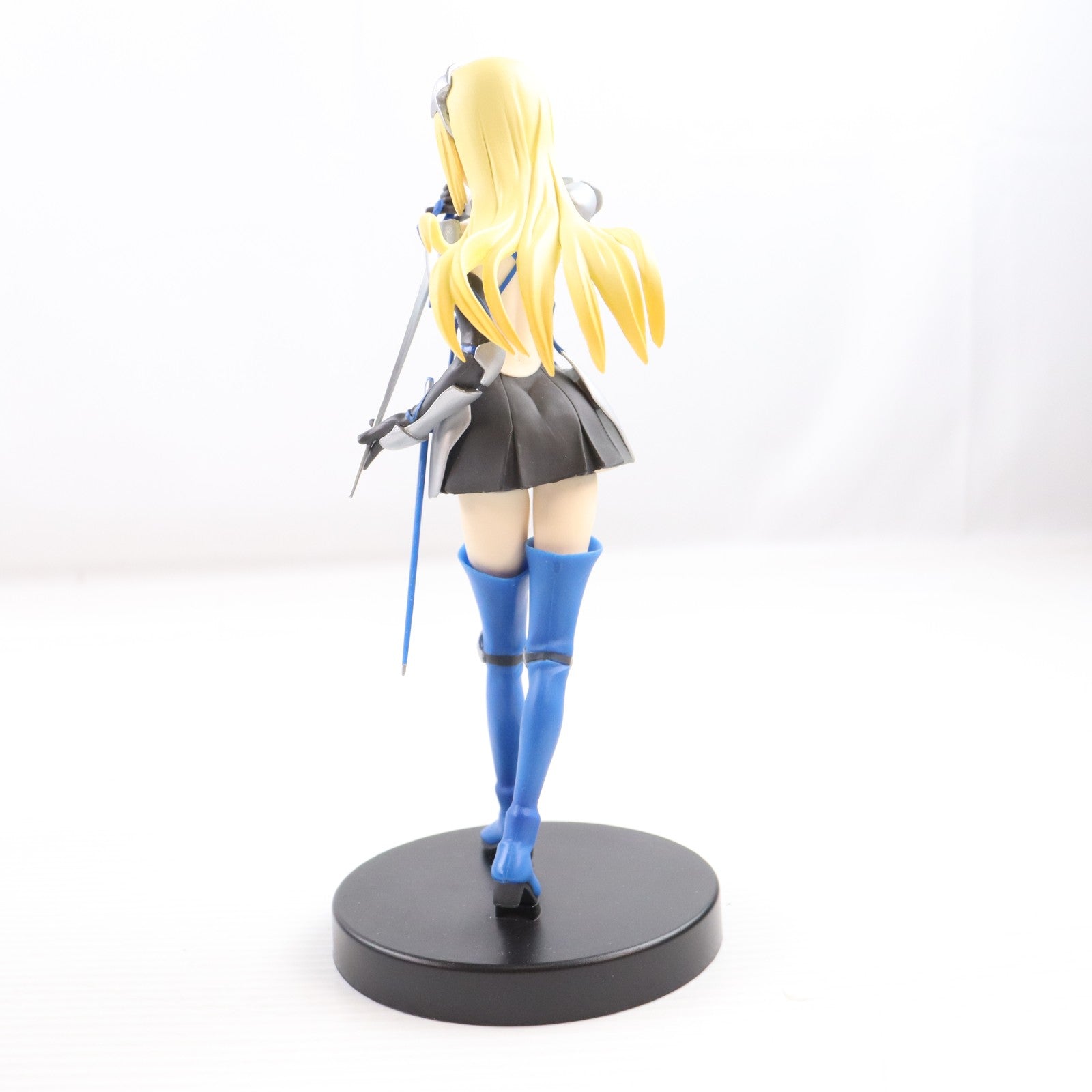 【中古即納】[FIG] アイズ・ヴァレンシュタイン ダンジョンに出会いを求めるのは間違っているだろうか ファミリア・ミィス スペシャルフィギュア～アイズ・ヴァレンシュタイン～ プライズ(AMU-PRZ6772) フリュー(20150930)