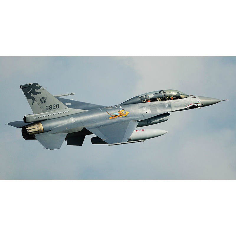 【新品即納】[PTM] 07422 1/48 F-16B プラス ファイティング ファルコン 台湾空軍 フライング タイガース プラモデル ハセガワ(20160122)