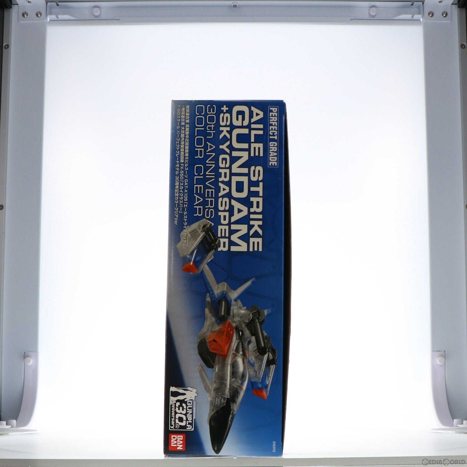 【中古即納】[PTM] PG 1/60 GAT-X105 エールストライクガンダム+FX-550 スカイグラスパー 30周年記念カラークリアVer. 機動戦士ガンダムSEED(シード) プラモデル(0163112) バンダイ(20100331)