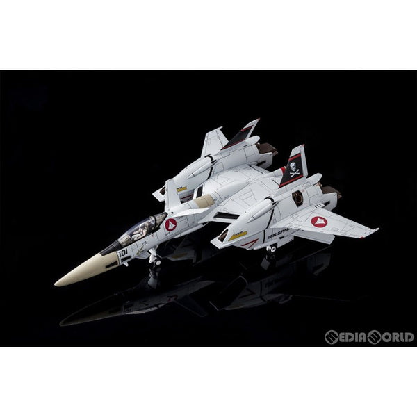 ARCADIA　1/60　完全変形　VF-4A ライトニングIII 一条輝搭乗機 81zI1FSmavL._UF894,1000_QL80_.jpg