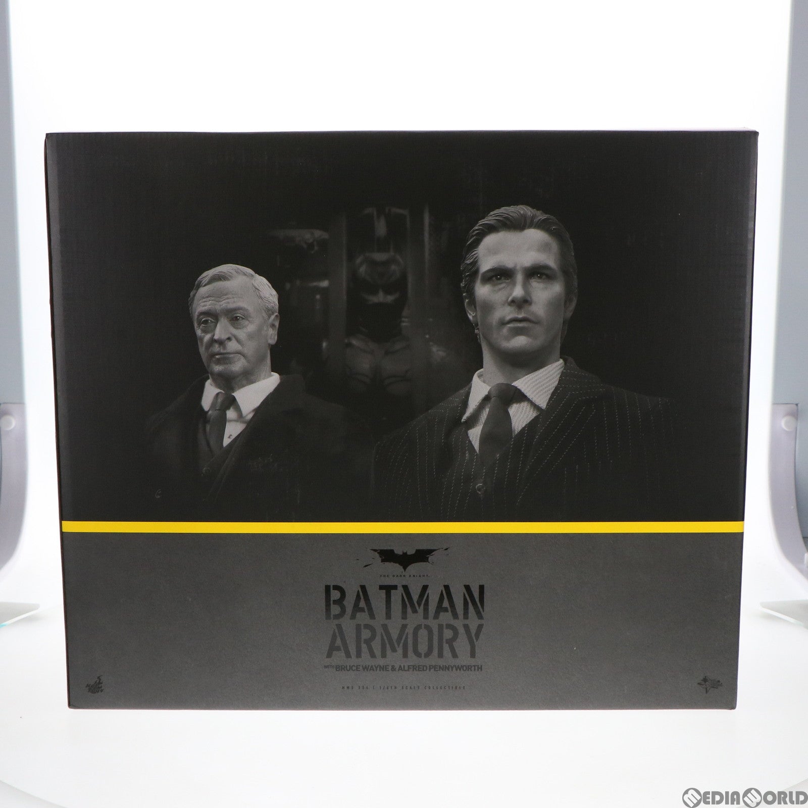 【中古即納】[FIG] トイサピエンス限定 ムービー・マスターピース アルフレッド・ペニーワース&バットスーツ格納庫[ボーナスフィギュア:ブルース・ウェイン付き] ダークナイト 1/6 完成品 可動フィギュア(MM#236) ホットトイズ(20141130)